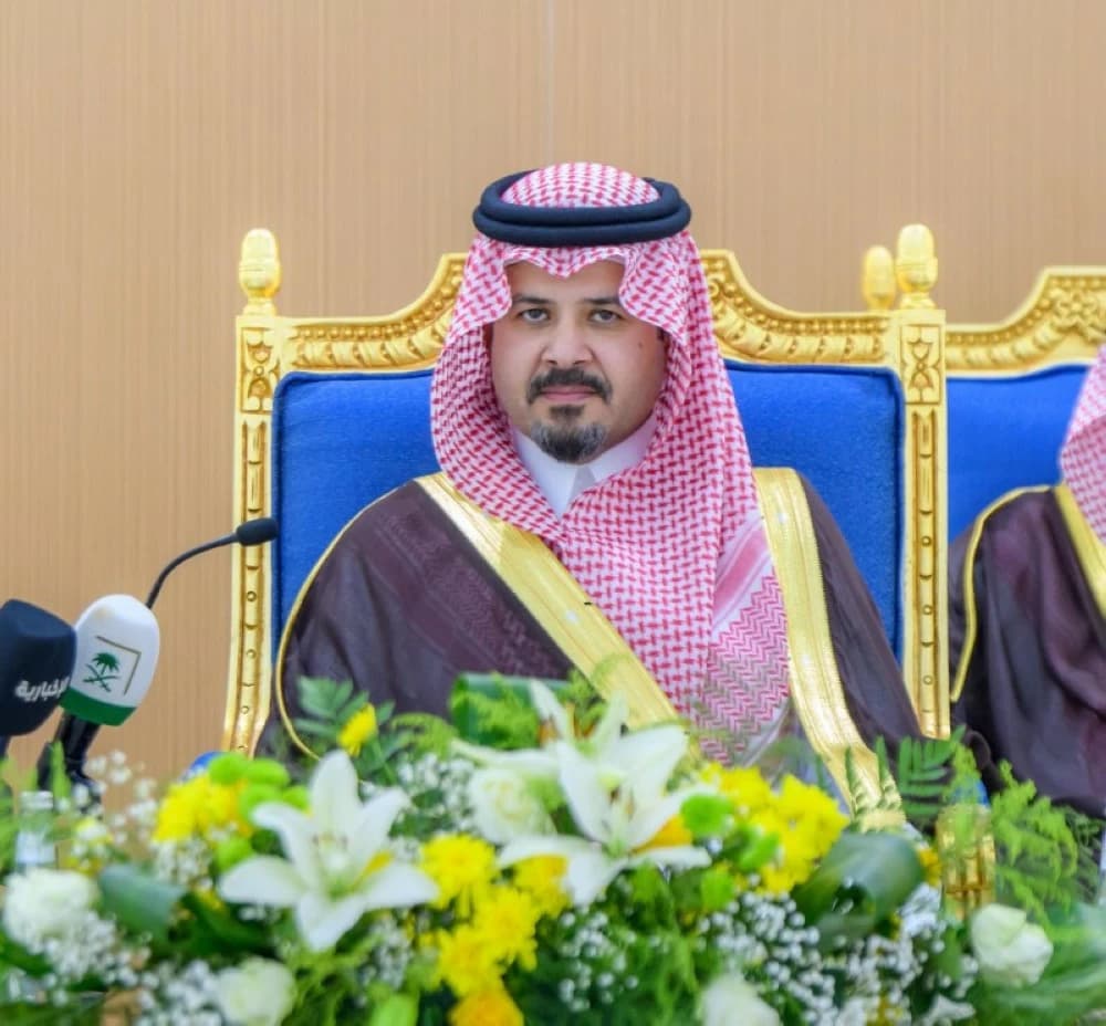 الأمير سلمان بن سلطان يقود مسيرة التنمية في مهد الذهب