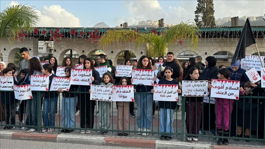 الصهاينة يواصلون قمع أهلنا الفلسطينيين داخل الأراضي المحتلة