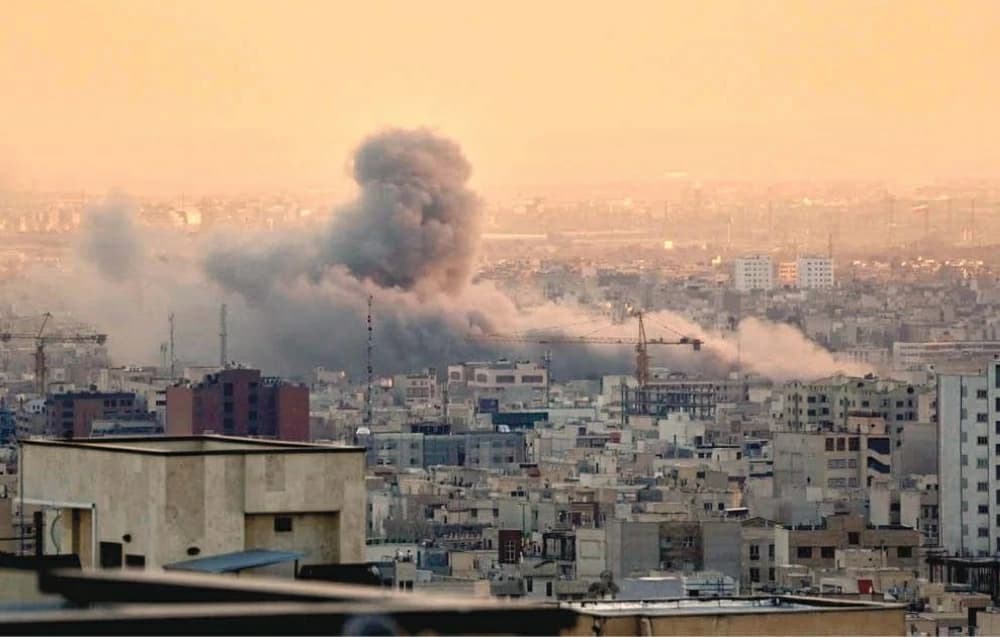 المملكة تتصدى للعدوان الإيراني وتحمي أجواءها المقدسة